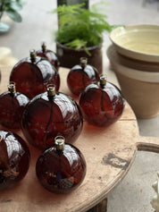 Oljelampa i färgat glas